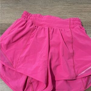 Lululemon sonic pink hotty hots 4 inch